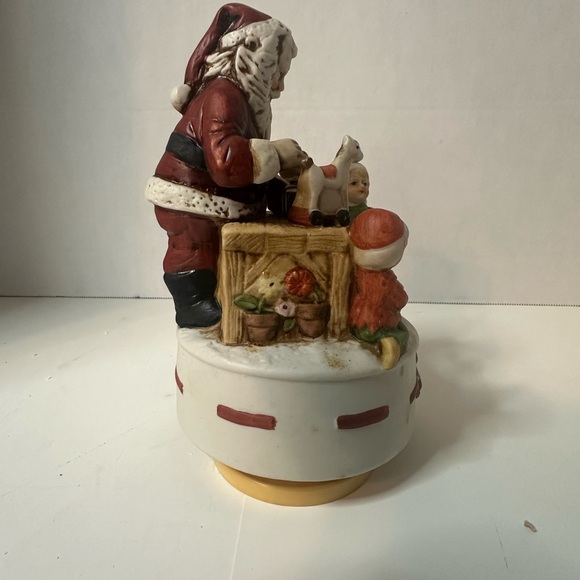 HOMCO Vtg SANTA'S WORKSHOP Wind-Up & Rotating MUSIC BOX Plays Music - Picture 10 of 11